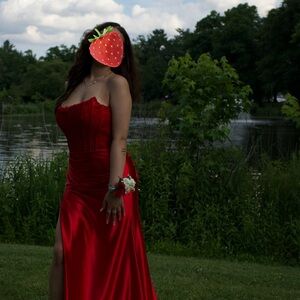 Elegant Red Strapless Gown